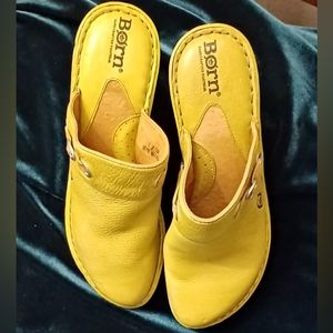 Born Clogs